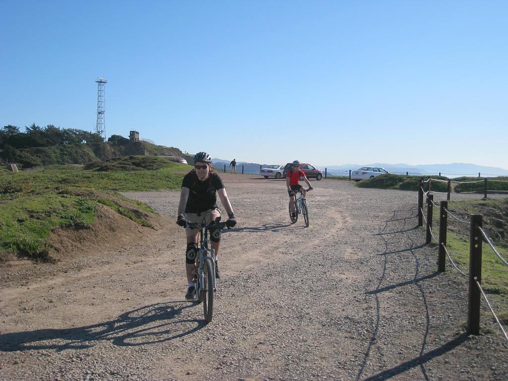 IMG_1945 Ergin and Dincer at the Bird Island Overlook